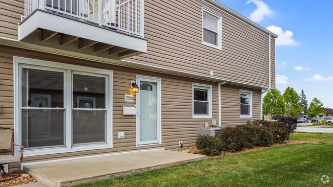 Building Photo - 7950 163rd Pl Unit 18 Rental
