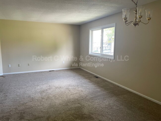 Photo - 27 White Birch Ln Unit 11d