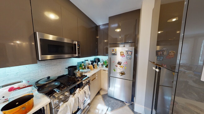 15 Lanark Rd Unit 1