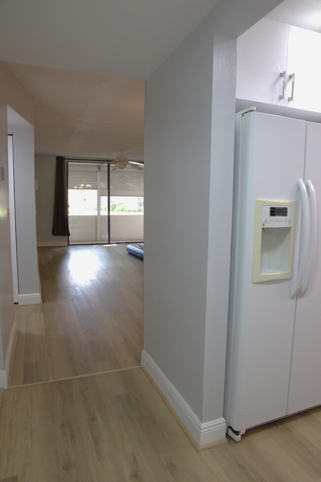 Photo - 2851 Somerset Dr Unit 116 E