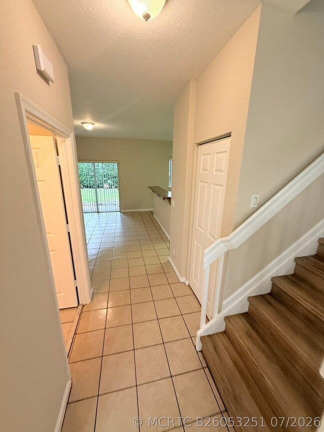 Photo - 905 N Santa Catalina Cir