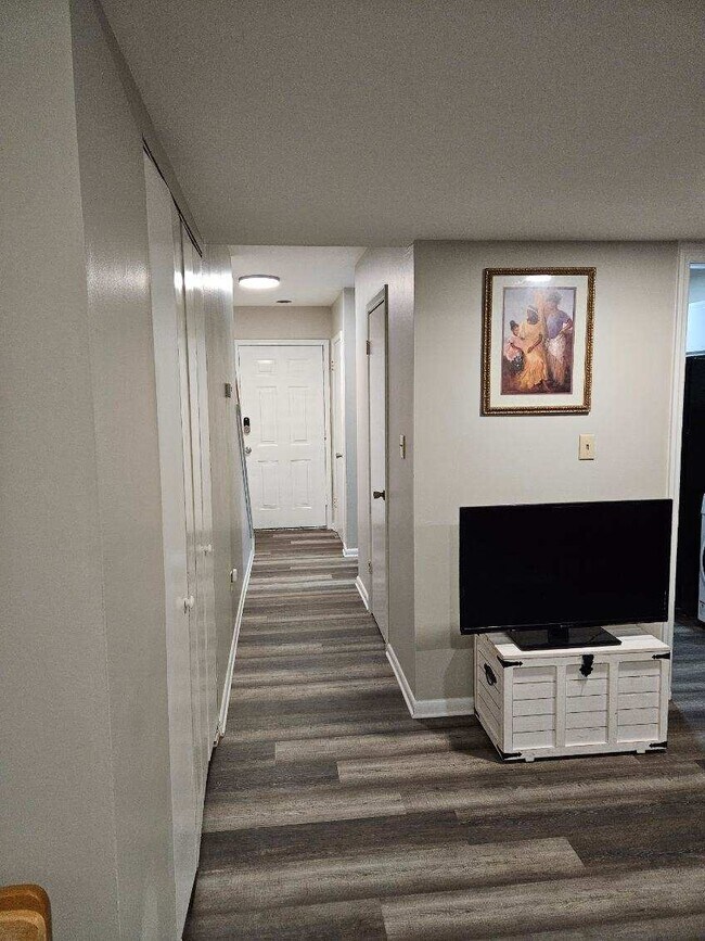 11 Willa Dr