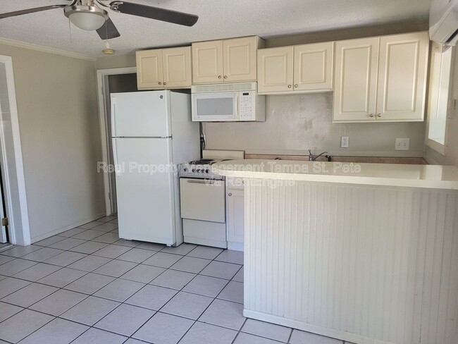 Photo - 643 Wisteria Ct Unidad B