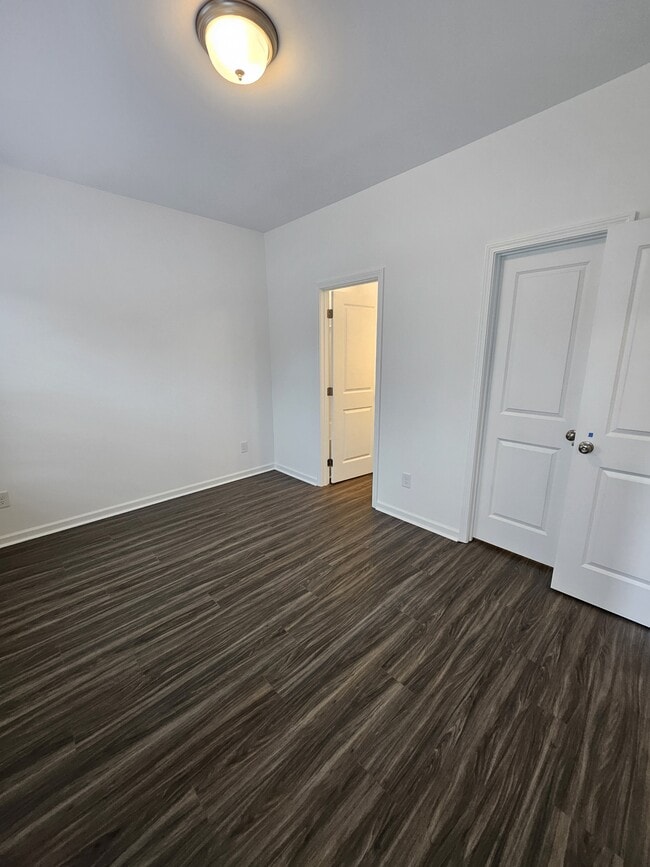 Photo - 129 Rosebush Ln