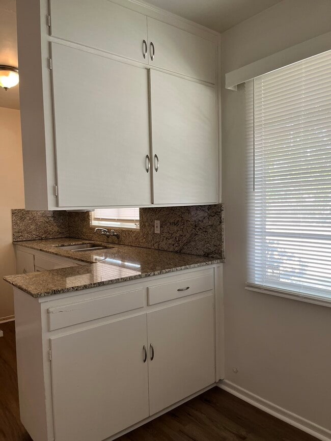 Building Photo - Property 1 Unit 2515 Rental