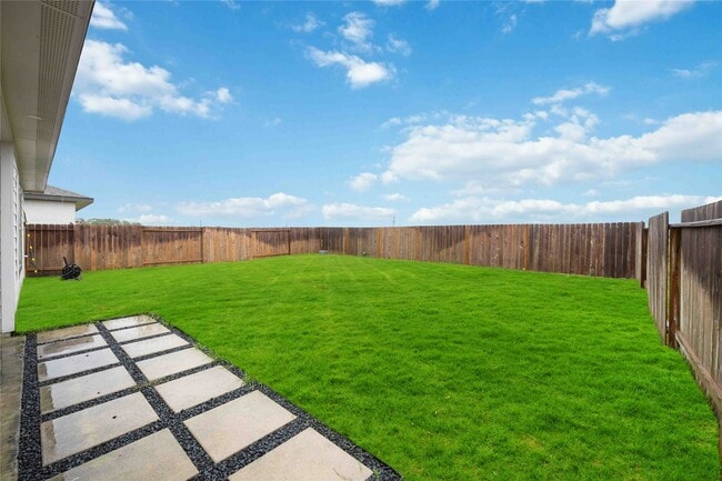 Building Photo - 303 William Ln