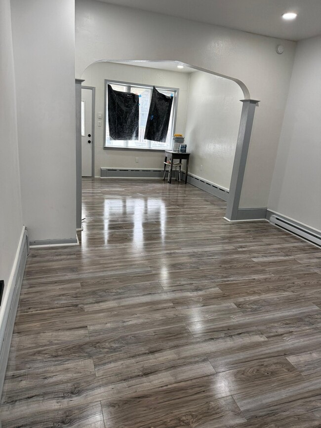 Building Photo - 105 W South St