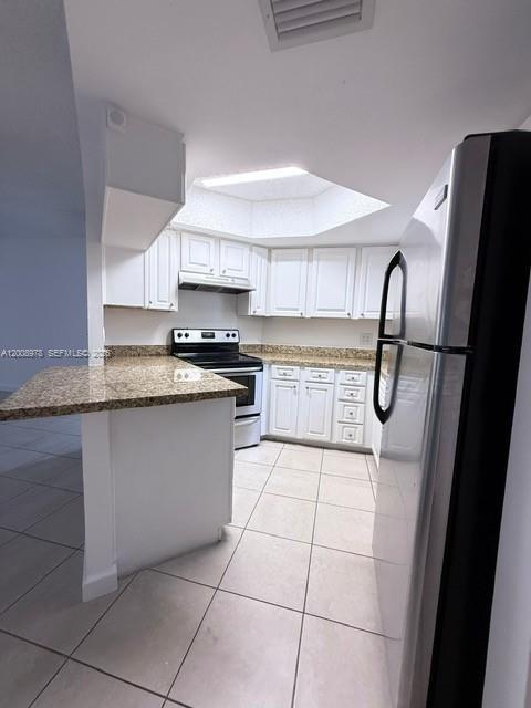 Building Photo - 8333 Lake Dr Unit 407