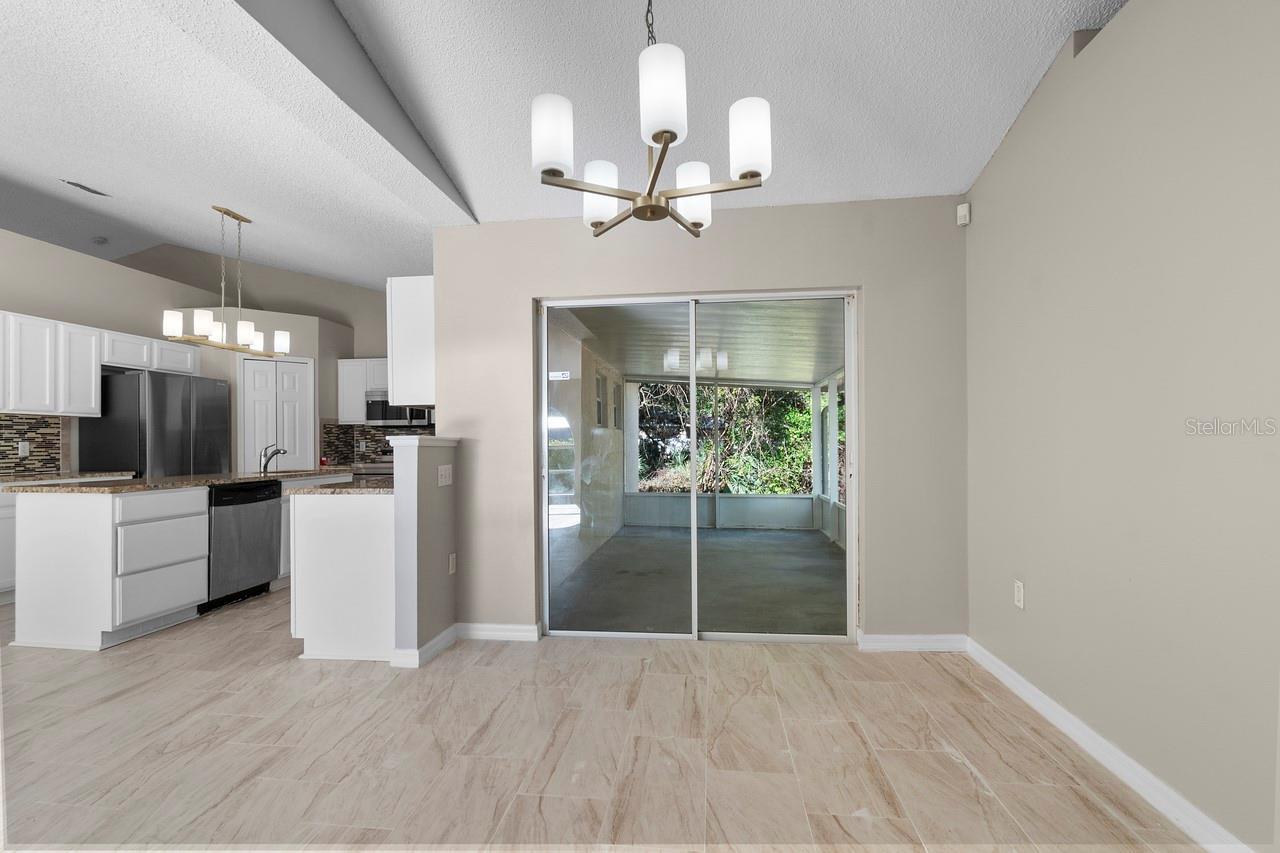 Photo - 1699 Walker St SE