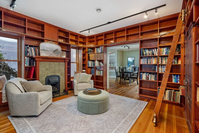 Photo - 35 E 6th Ave Unit ID1051885P