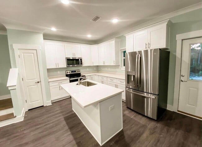 Building Photo - 312 N Sand Palm Rd