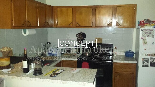 Photo - 361 Faneuil St Unidad 5