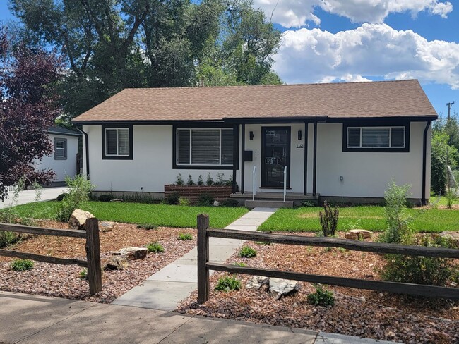 Newly Remodeled Ranch Backs to Patty Jewett - Newly Remodeled Ranch Backs to Patty Jewett House