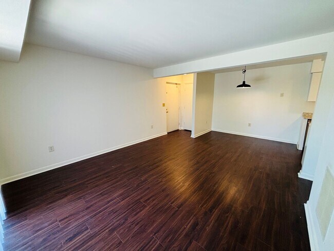 Photo - 207 Wharton St SE