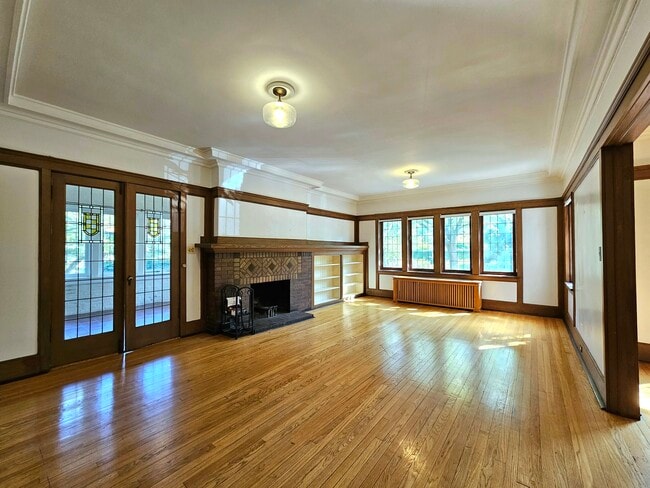 5656 S Dorchester Ave Unidad 1