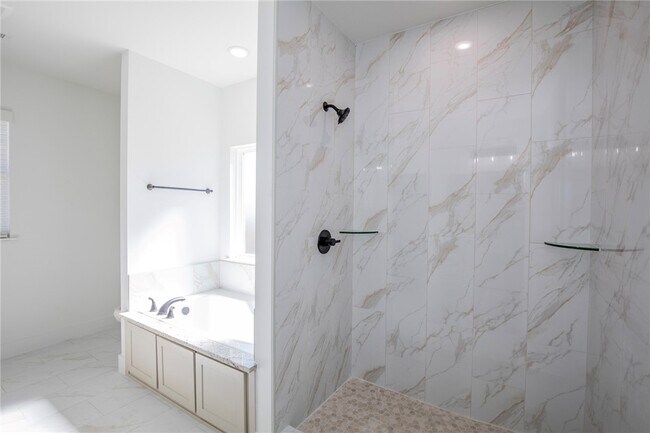 Photo - 4867 Farmhouse St