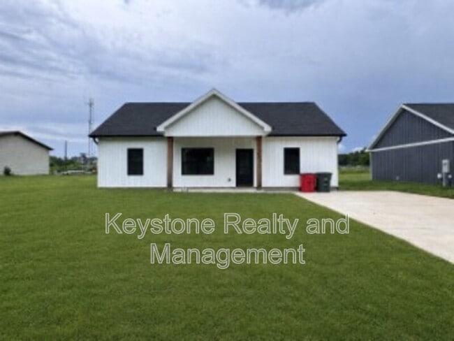 Building Photo - 605 Colonelette Dr