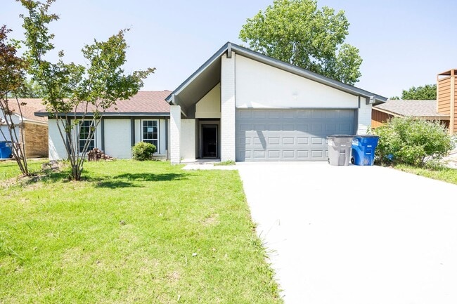 Photo - Beautifully remodeled single story home --3 bedrooms, 2 Full baths, and large Covered Patio with ...