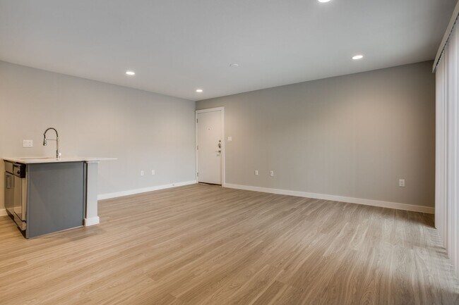 Photo - 1599 Washer and Dryer Included Unit 113