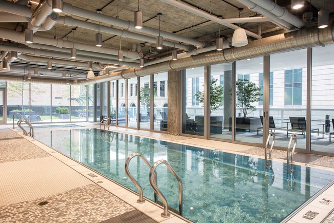 Photo - 54 E Randolph St Unit ID1029627P