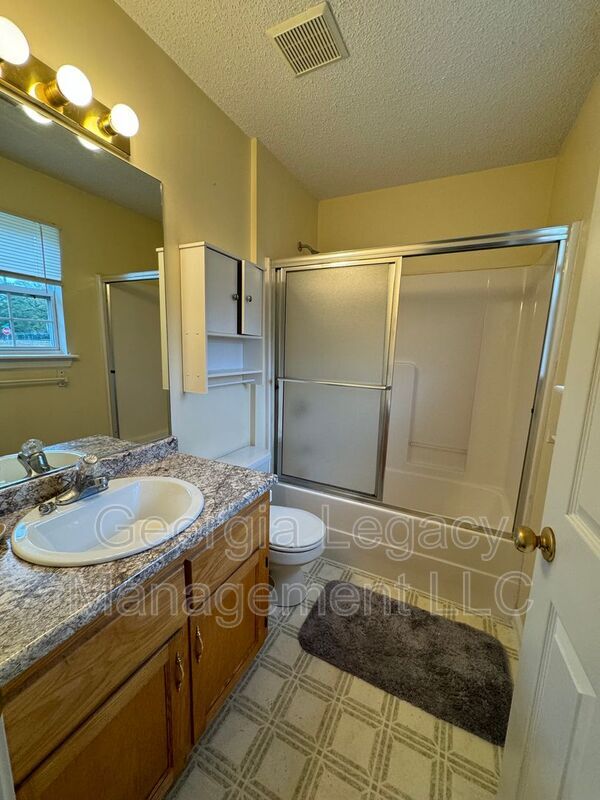 Photo - 3018 Old Maysville Rd