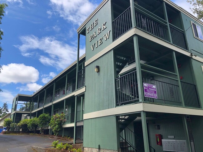 Building Photo - Two Bedroom Apartment Close to Willamette ... Unit 1112