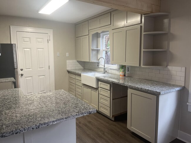 Photo - 2111 27th St