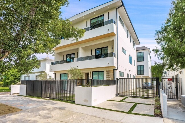 Fully Gated and Secured - 5024 Cahuenga Blvd