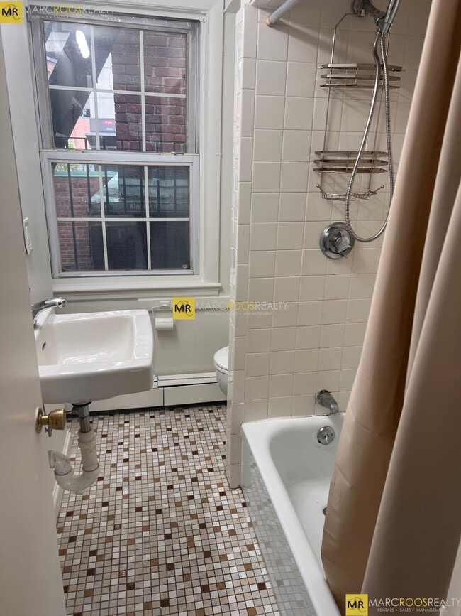 Photo - 10 Melrose St Unit 3