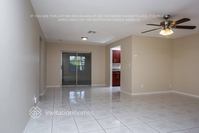 Photo - 700 S Rainbow Dr