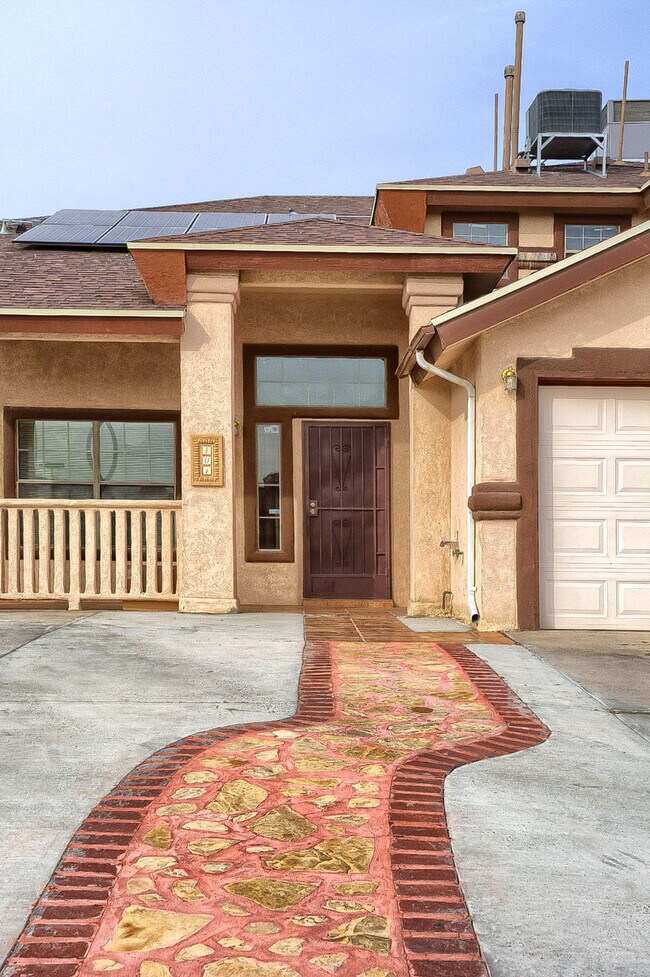 Photo - 401 Santorini Ct