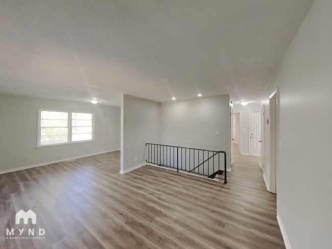 Photo - 3672 Stanford Cir