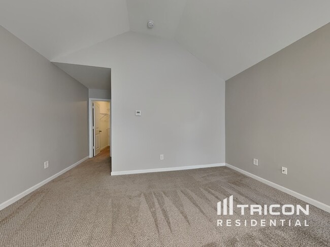 Photo - 10 Carriage Hls Dr SE