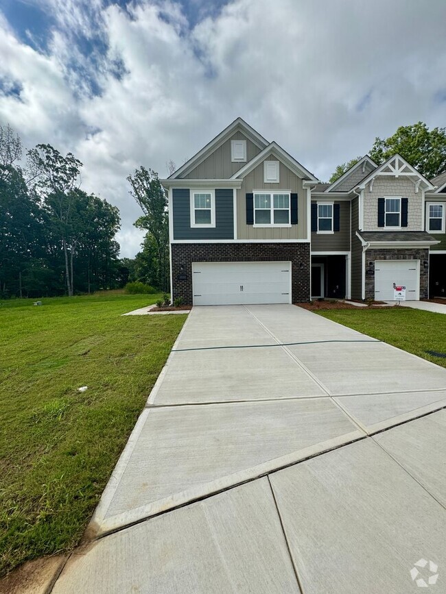 Building Photo - Beautiful New 3BR/2.5BA Townhouse