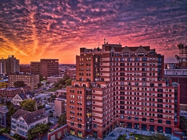 Back Bay Tower - Back Bay Tower Apartments