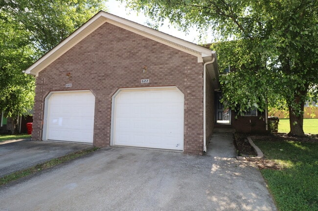 Building Photo - 622 Miles Rd