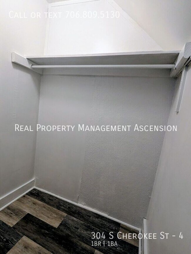 304 S Cherokee St Unit 4