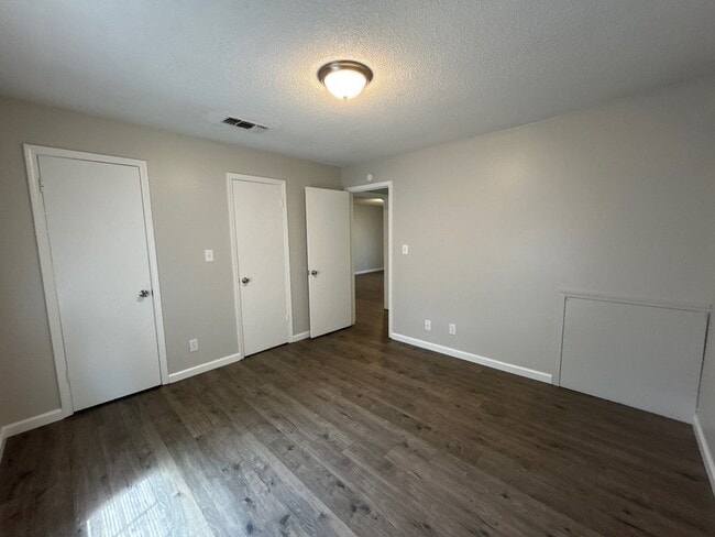 Photo - 25 Georgian Cv Unit L