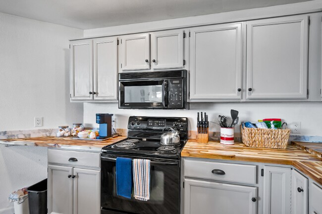 Photo - 7806 Birch Bay Dr
