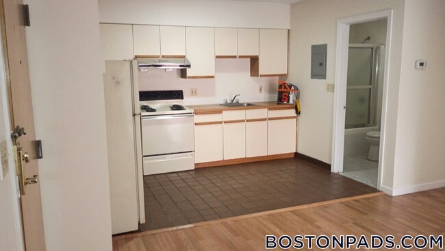 81 Essex St Unidad 52