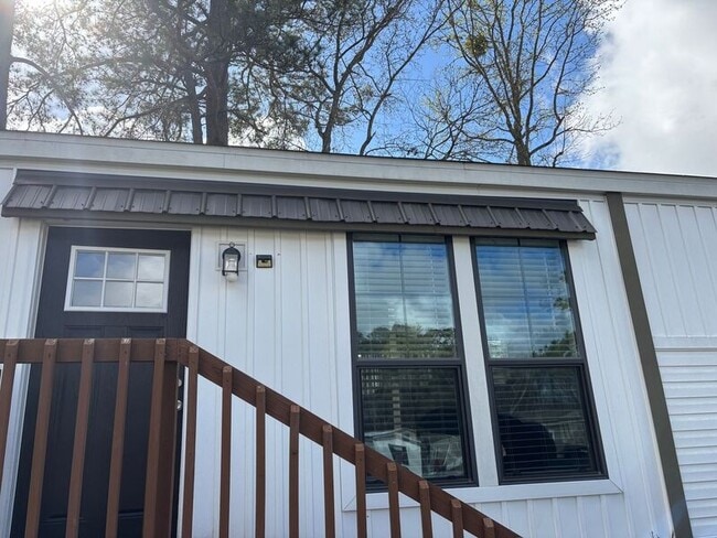 Photo - 8907 Deerwood Dr