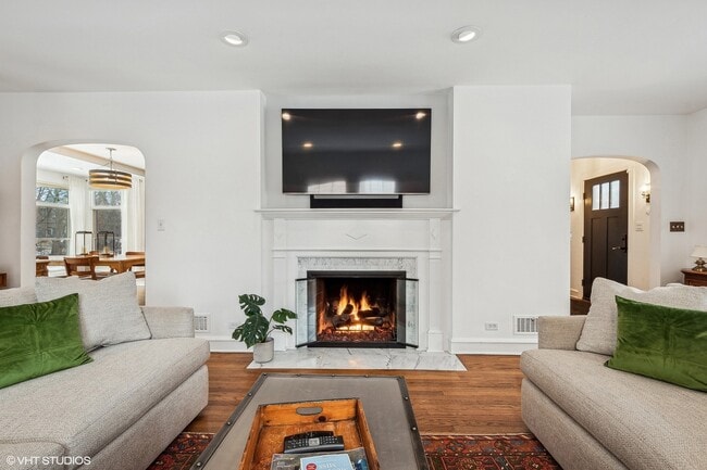 Photo - 1754 Grove St