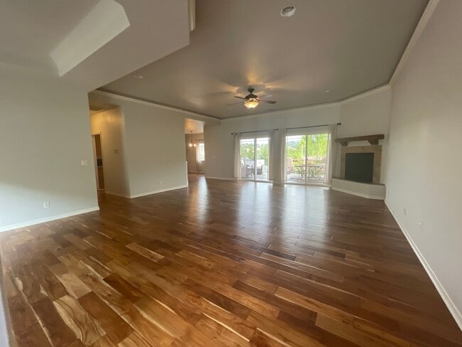 Photo - 5 bedroom home with attached 3 car garage in Winchester