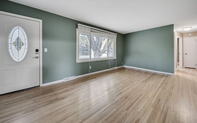 Photo - 6367 Zinnia Ln N