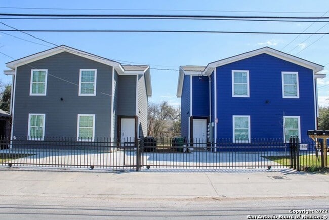 Building Photo - 1654 S Hamilton Ave Unit 102