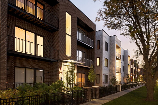 Building Photo - 8017 W Belmont Ave Unit 303 Rental