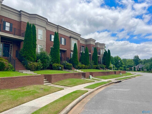 Photo - 107 Grove Park Ln