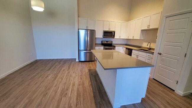 Photo - 17297 Wilde Ave Unit 305