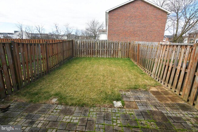 311 Willowbrook Ct