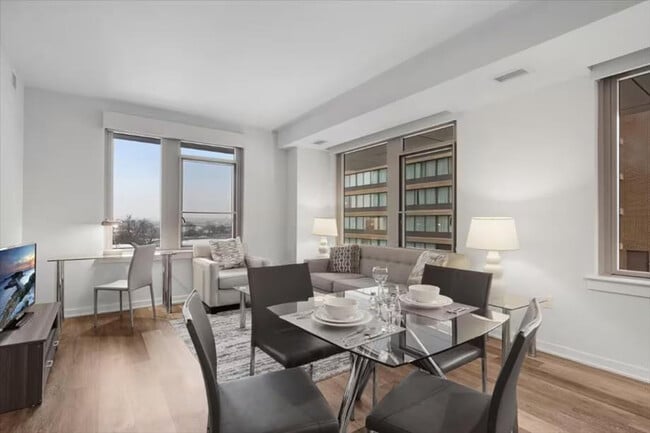 Photo - 400 Army Navy Dr Unidad ID1047112P